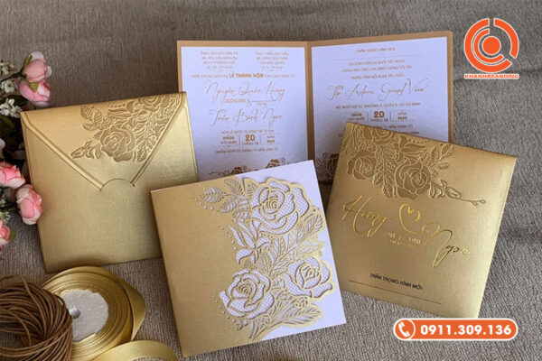 Mẫu thiệp cưới sang trọng tone vàng ánh kim