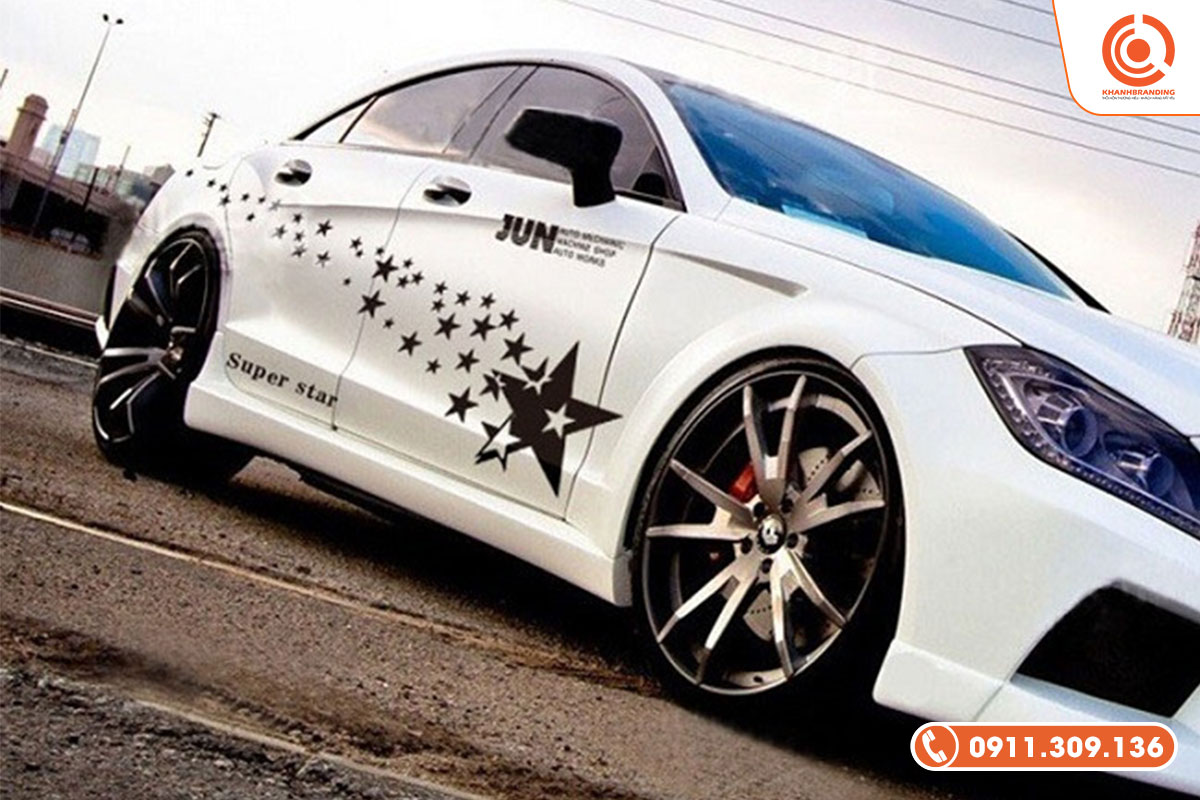 Decal dán xe ô tô là gì?