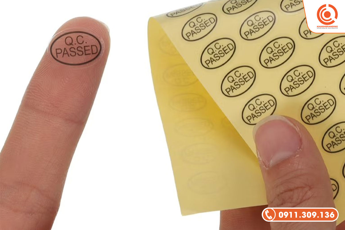 Tem QC pass decal trong